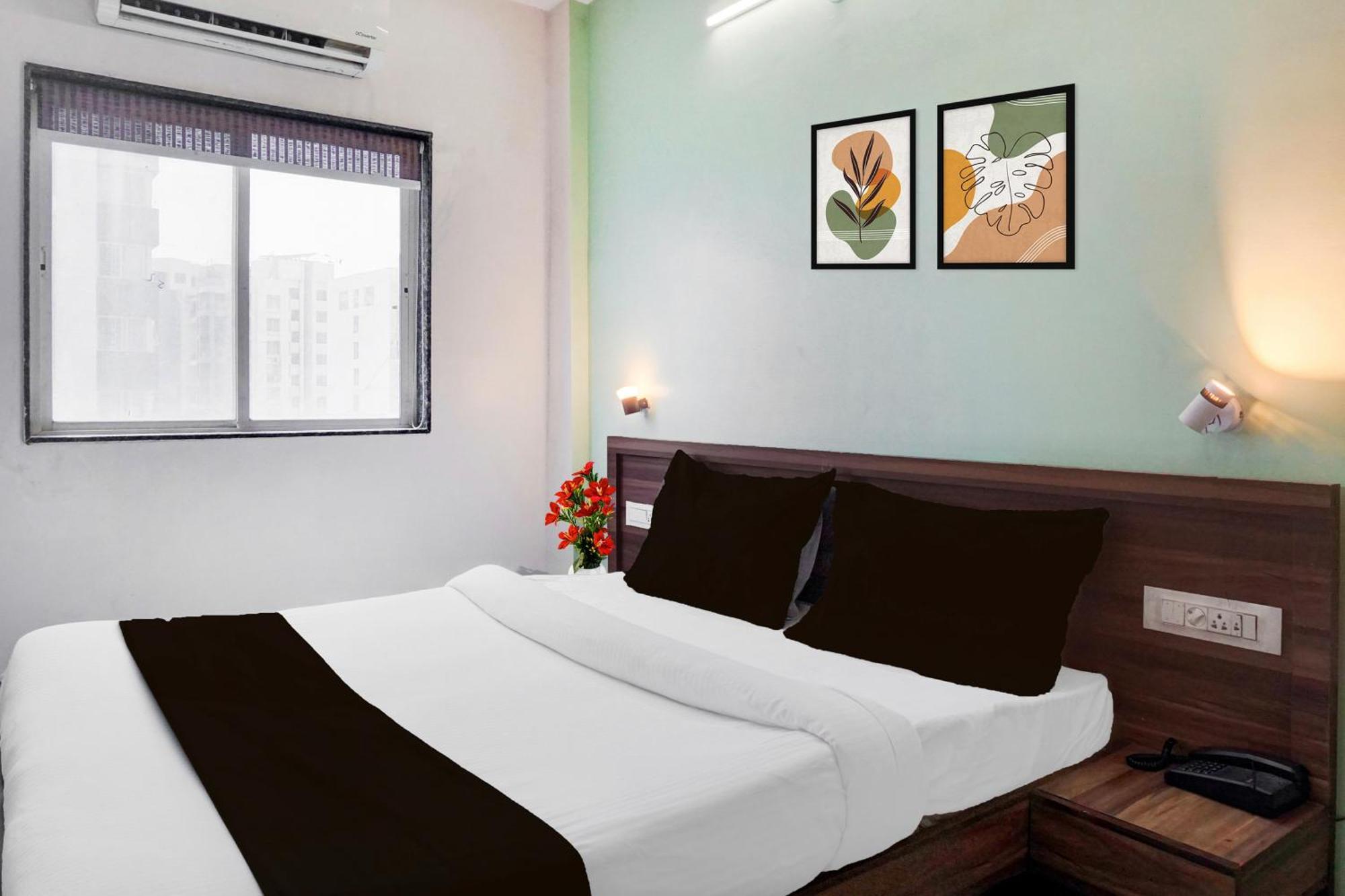 Super Townhouse Ambegaon Road Katraj Formerly White Castle *