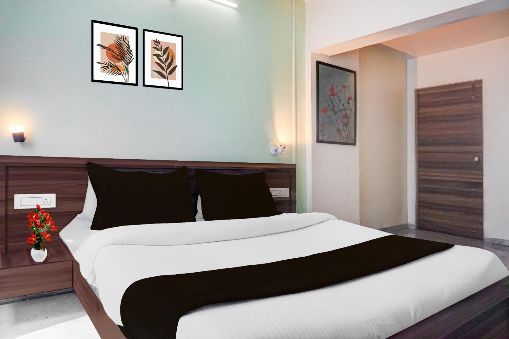 Super Townhouse Ambegaon Road Katraj Formerly White Castle Hotel *