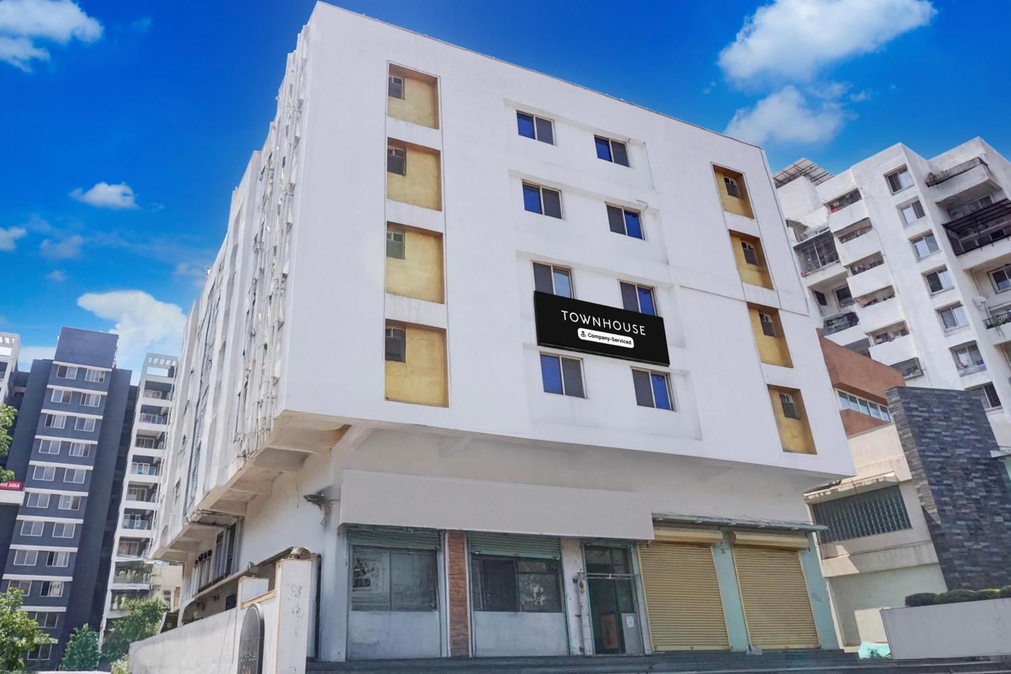 Super Townhouse Ambegaon Road Katraj Formerly White Castle *